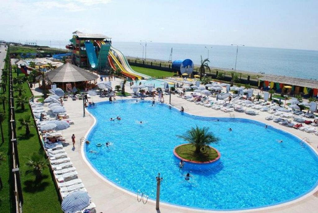 Apartment Orbi Sea Tower David Батуми Экстерьер фото